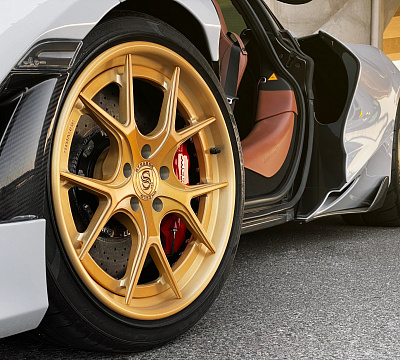 Фото дисков Strasse Wheels SM5R Deep Concave FS на McLaren 720S