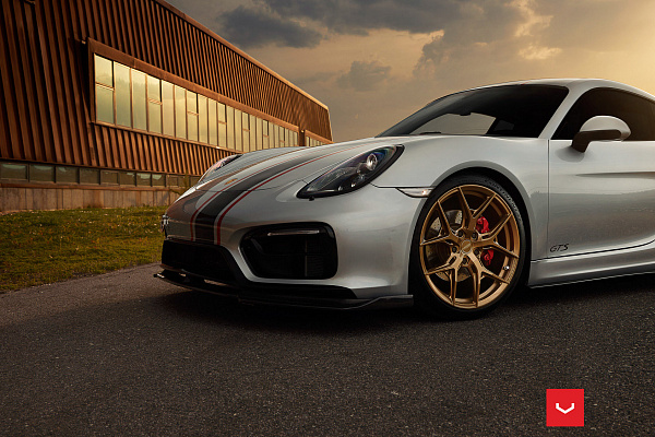 Фото дисков Vossen HF-5 Глянцевая бронза на Porsche Cayman II
