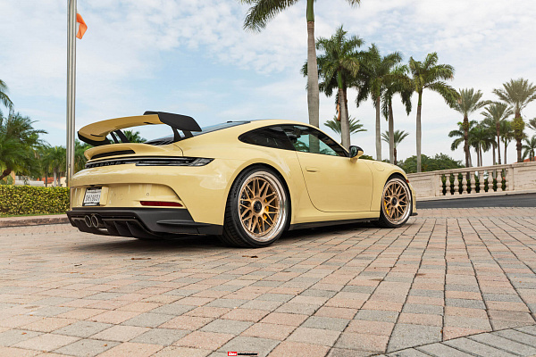 Фото дисков HRE 300 Глянцевая шампань на Porsche 911 VIII