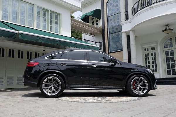 Фото дисков HRE S101 Сатиновый графит на Mercedes-Benz GLE I