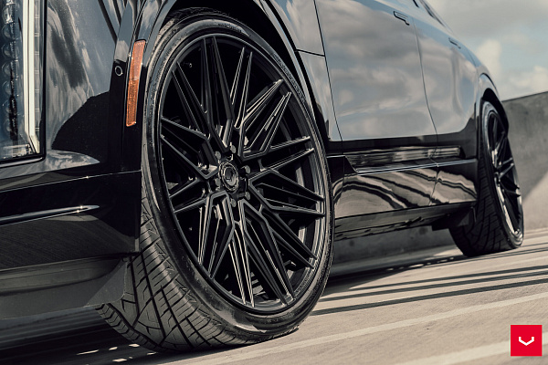 Фото дисков Vossen HF6-5 Черный сатин на Cadillac Lyriq