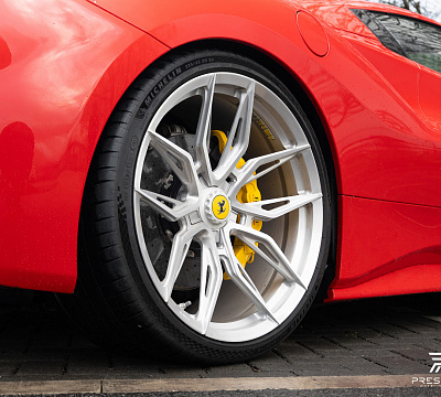 Фото дисков NOVITEC NF11 на Ferrari 488
