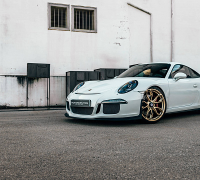 Фото дисков HRE P201 на Porsche 911 VII