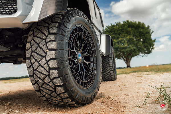 Фото дисков Vossen LC3-01 Черный глянец на Mercedes-Benz G-Class III