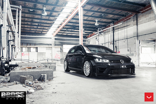 Фото дисков Vossen VFS-2 Серебро на Volkswagen Golf VII