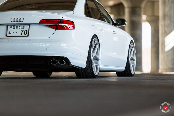 Фото дисков Vossen CG-205 Сатиновый лак на Audi A/S 8 (D4)
