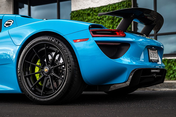 Фото дисков Anrky AN38 Черный сатин на Porsche 918 Spyder