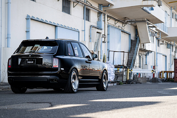 Фото дисков HRE L108M Полированный лак на Rolls-Royce Cullinan