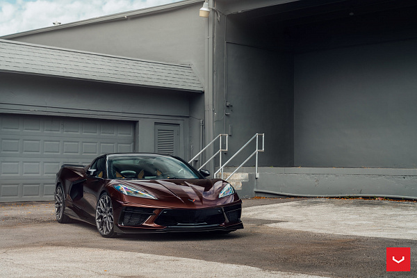 Фото дисков Vossen HF-2 Сатиновый графит на Chevrolet Corvette C8