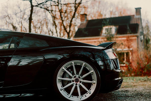 Фото дисков Brixton Forged R11-R Глянцевый лак на Audi R8 (4S)