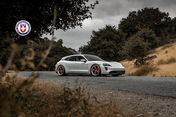 Фото дисков HRE 522 Сатиновая бронза на Porsche Taycan I