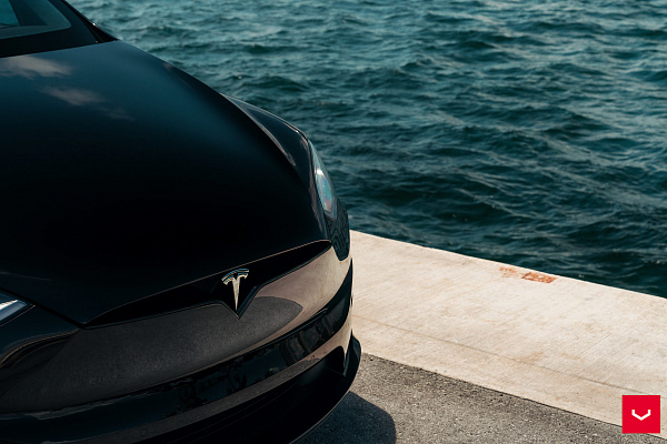 Фото дисков Vossen HF-7 Черный глянец на Tesla Model X