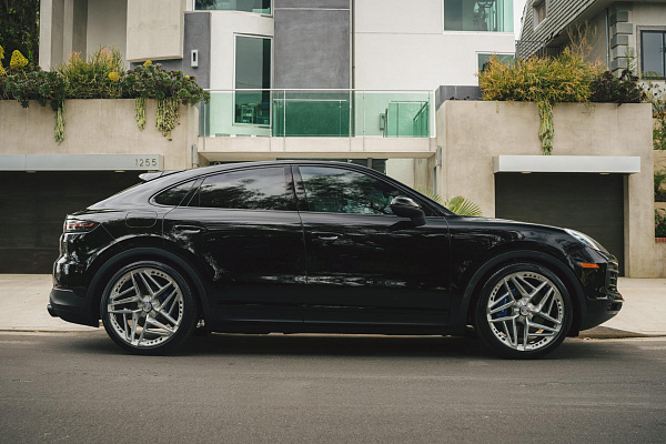 Фото дисков CEC C113 Сатиновый лак на Porsche Macan I