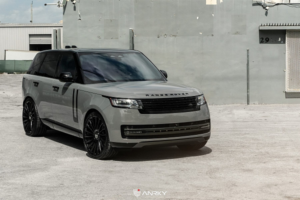 Фото дисков Anrky RF-282 Черный глянец на Range Rover V