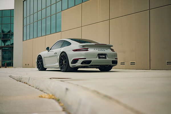 Фото дисков HRE R101 Lightweight Черный глянец на Porsche 911 VII