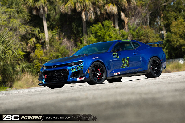 Фото дисков BC Forged KL13 Черный матовый на Chevrolet Camaro VI