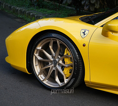 Фото дисков HRE P201 на Ferrari 488