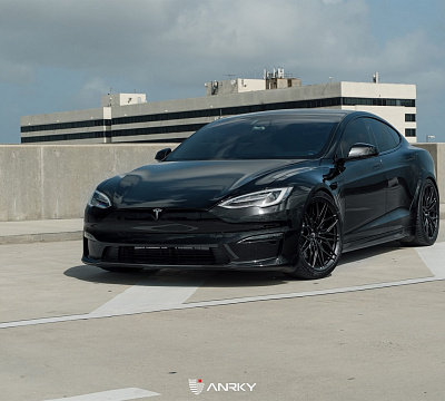 Фото дисков Anrky S1-X1 на Tesla Model S
