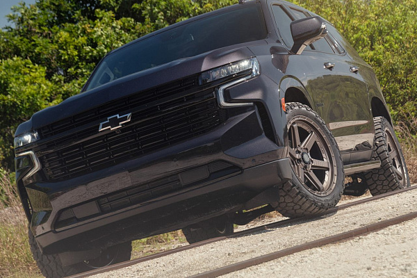 Фото дисков 4PLAY 4PS63 Сатиновая бронза на Chevrolet Tahoe V