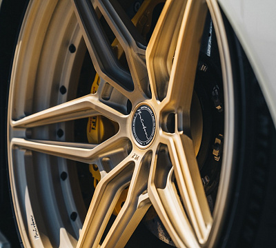 Фото дисков MV Forged VL22 на Ferrari 488