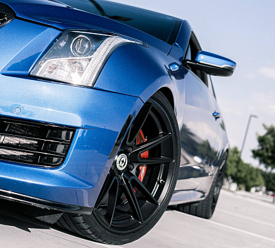 Фото дисков HRE FF04 на Cadillac ATS