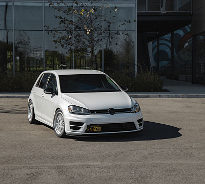 Фото дисков Motegi Racing MR144 M9 на Volkswagen Golf VII