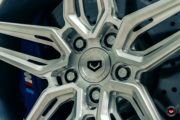 Фото дисков Vossen EVO-1R Глянцевый лак на BMW 5/M5 (G30/F90)