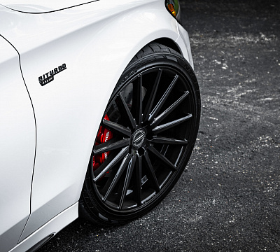 Фото дисков Vossen VFS-2 на Mercedes-Benz C-Class (W205)