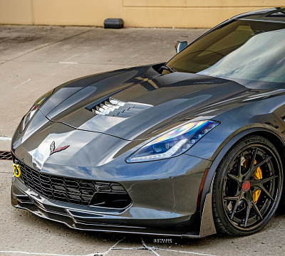 Фото дисков Strasse Wheels SM5RT Deep Concave FS на Chevrolet Corvette C7
