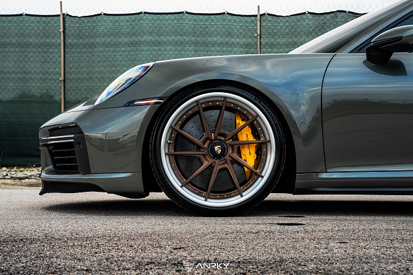 Фото дисков Anrky AN33 Сатиновая бронза на Porsche 911 VIII