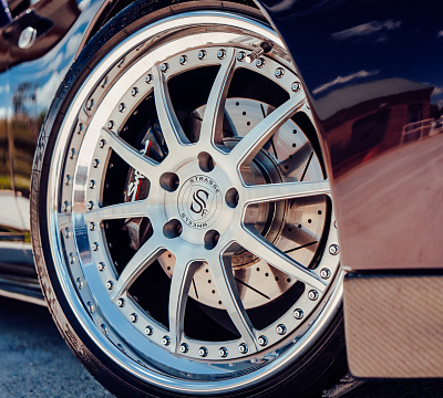 Фото дисков Strasse Wheels R10 Performance на Toyota Supra A80