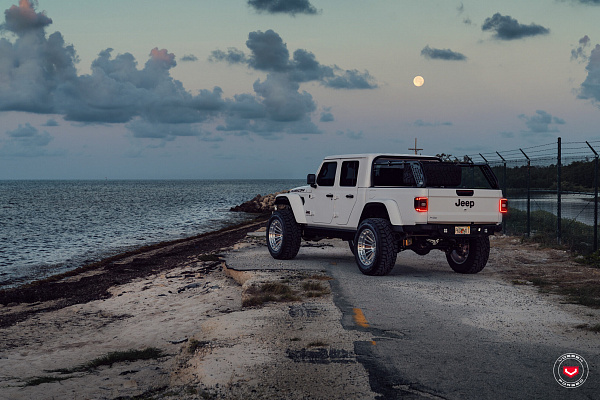 Фото дисков Vossen LCX-01 Глянцевый лак на Jeep Gladiator II (JT)