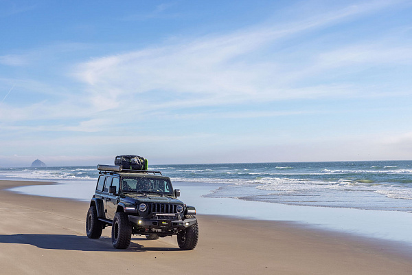 Фото дисков Black Rhino ABRAMS  на Jeep Wrangler IV (JL)