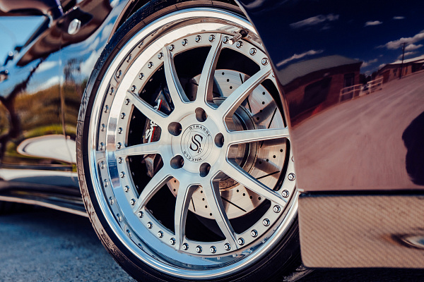 Фото дисков Strasse Wheels R10 Performance Глянцевый лак на Toyota Supra A80