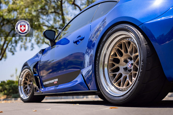 Фото дисков HRE 300 Глянцевая шампань на Subaru BRZ II