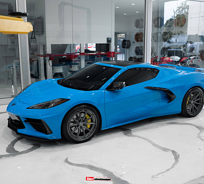Фото дисков HRE S104SC на Chevrolet Corvette C8