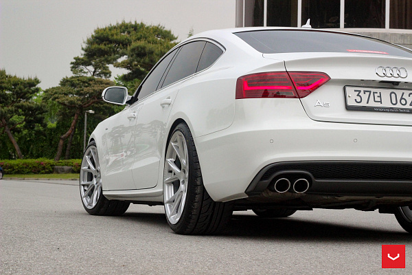 Фото дисков Vossen VFS-6 Серебро на Audi A/S/RS 5 (8T)