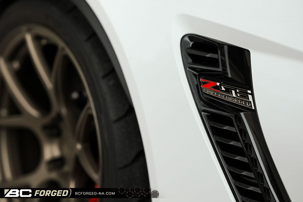 Фото дисков BC Forged RZ05 Сатиновая бронза на Chevrolet Corvette C7