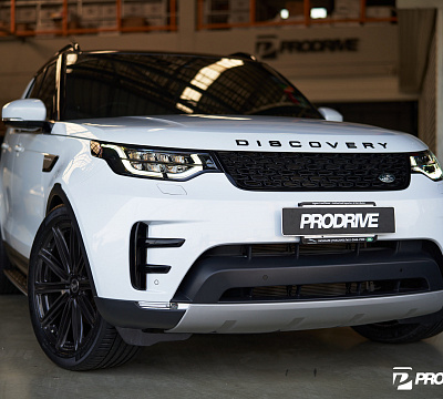 Фото дисков Vossen UV-2 на Land Rover Discovery V