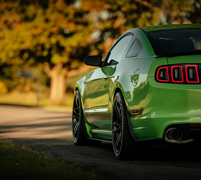 Фото дисков American Racing MACH FIVE на Ford Mustang V