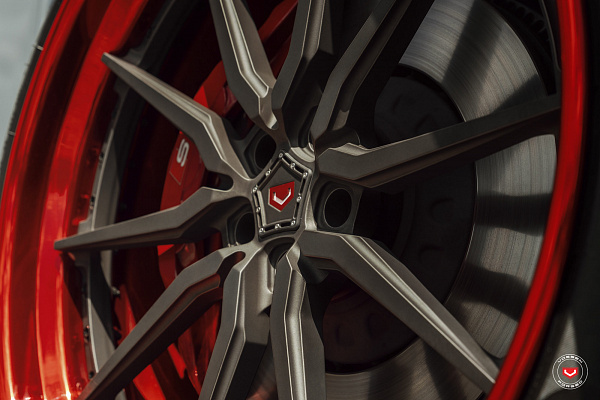 Фото дисков Vossen M-X2 (3-Piece) Черный сатин на Audi Q8