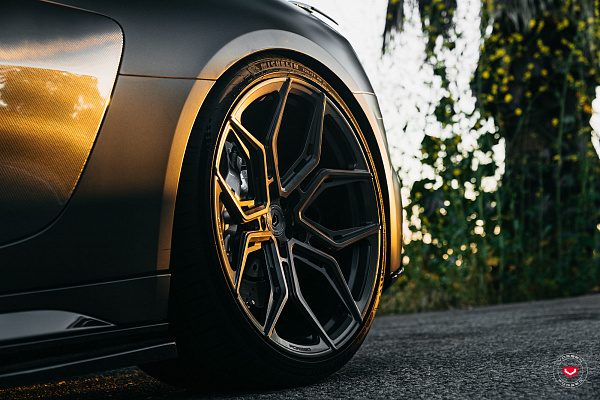 Фото дисков Vossen EVO-3R Глянцевый темный лак на Audi R8 (4S)