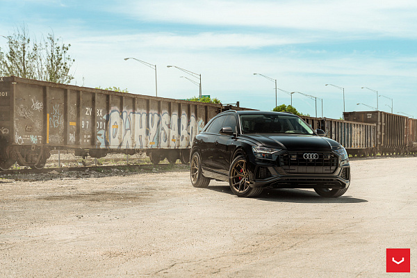 Фото дисков Vossen HF-5 Сатиновая бронза на Audi Q8