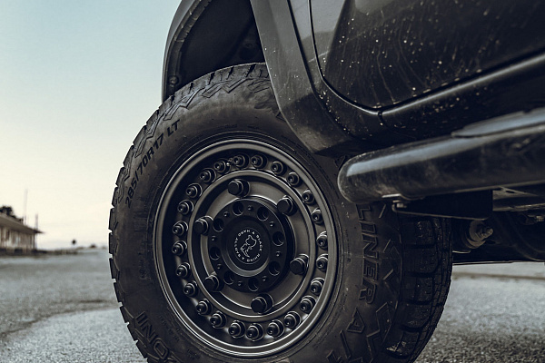 Фото дисков Black Rhino ARMORY  на Toyota Tacoma III