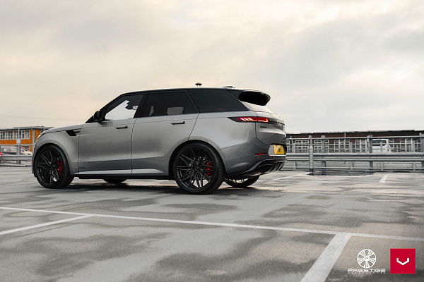Фото дисков Vossen HF-7 Черный глянец на Range Rover Sport III