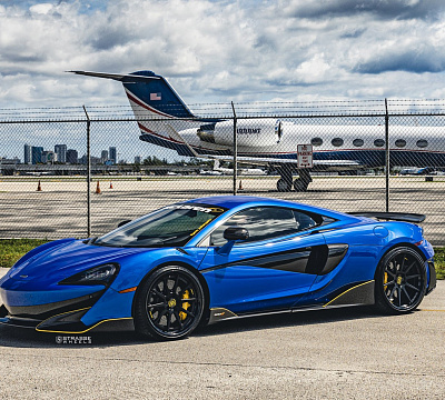 Фото дисков Strasse Wheels R10 Deep Concave FS на McLaren 600