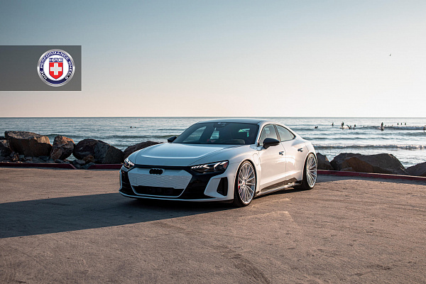 Фото дисков HRE P103SC Глянцевый лак на Audi E-tron GT