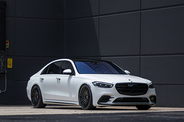 Фото дисков Brixton Forged HS1 Черный глянец на Mercedes-Benz S-Class (W223)
