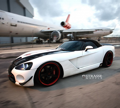 Фото дисков Strasse Wheels S5 Deep Concave на Dodge Viper