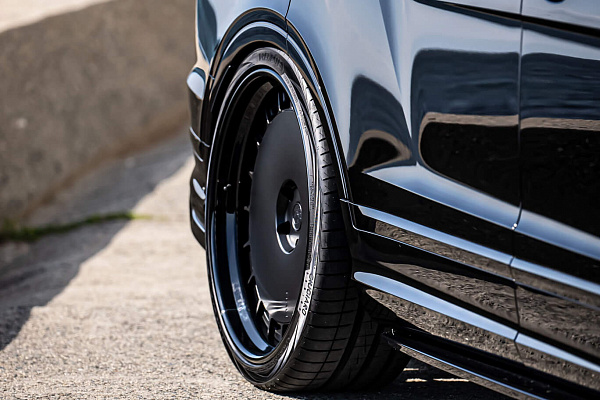 Фото дисков HRE 935 Черный сатин на Bentley Bentayga